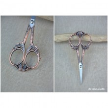 Embroidery scissors 43