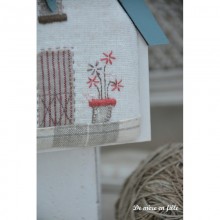 Kit Little Blue Roof Barn - KTBA2 - The Bee Company