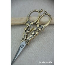 Embroidery scissors 51