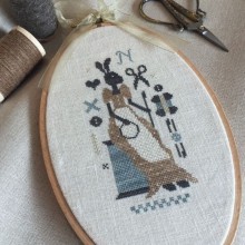 Oval Embroidery Hoop 13x21 cm – Vertical
