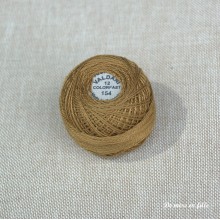 154 Deep antique gold - Pearl cotton no. 12 Valdani