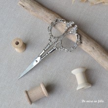 Embroidery scissors 1