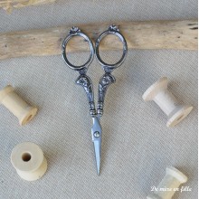 Embroidery scissors 13