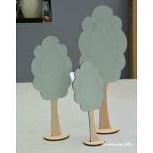 Wooden Tree lime colour - SMALL - The Bee Company