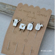 Set of 4 pins n°8 — La maison de Clémence