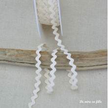 Rickrack 10 mm 1171 - Ivory 51