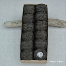 H212 Faded Brown - Pearl cotton no. 12 Valdani