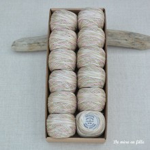 O549 Beige ivory - Pearl cotton no. 12 Valdani