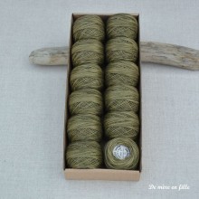O1901 Lichen moss - Pearl cotton no. 12 Valdani