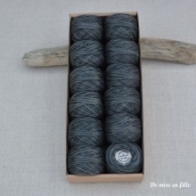 O126 Old Cottage Grey - Pearl cotton no. 12 Valdani