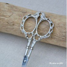 Embroidery scissors 1