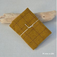 Wool I Gingerbread Check - Wool 35x40 cm