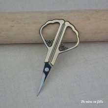Embroidery scissors 87