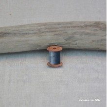 Grey thread spool ME-33-N - Atelier Bonheur du Jour