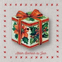 Square red gift NO-87 - Atelier Bonheur du Jour