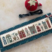 Needleworker's tiny town - Heart in Hand