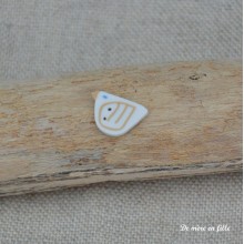 Small white bird 9798 - Just Another Button