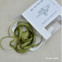 Ruban de soie Au Ver à soie - 2146 Vert bronze